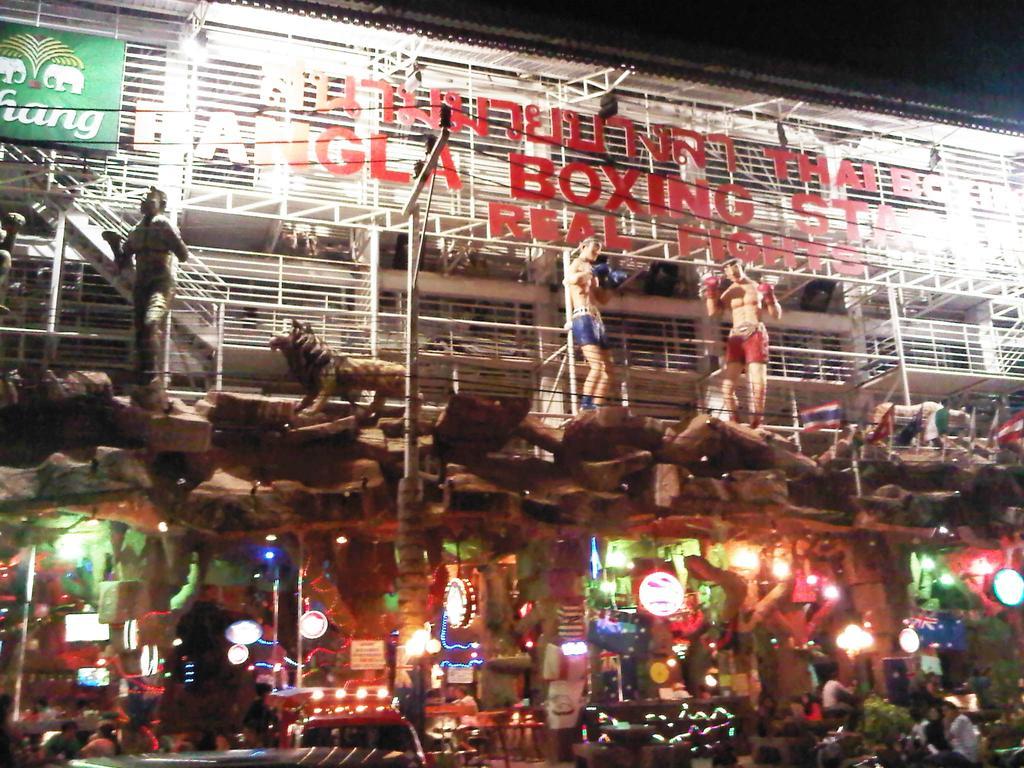 88酒店 Patong 外观 照片