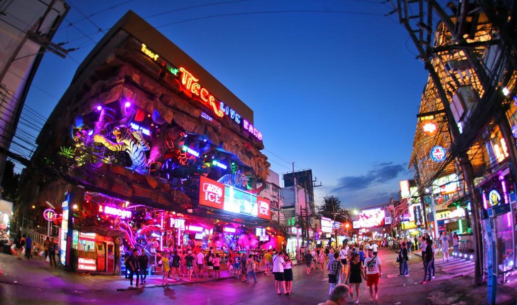 88酒店 Patong 外观 照片